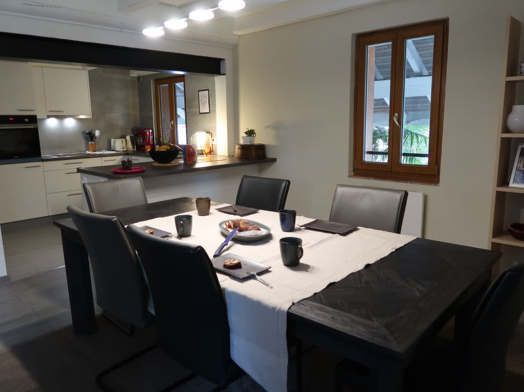 Search and Stay destination Presinge, GE - Switzerland from AU$ 504. L'Avenir