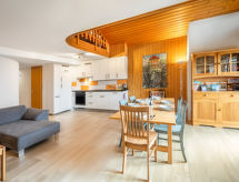 Chalet Centaure: Rustiek verblijf met uitzicht op het Meer van Jura - thumbnail 2
