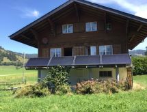 Chalet met groot terrein aan de skipiste in Charmey, Freiburg - thumbnail 2