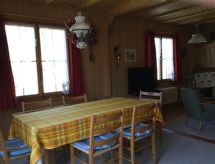 Chalet met groot terrein aan de skipiste in Charmey, Freiburg - thumbnail 4