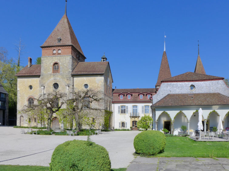 Апартаменты Schloss Münchenwiler