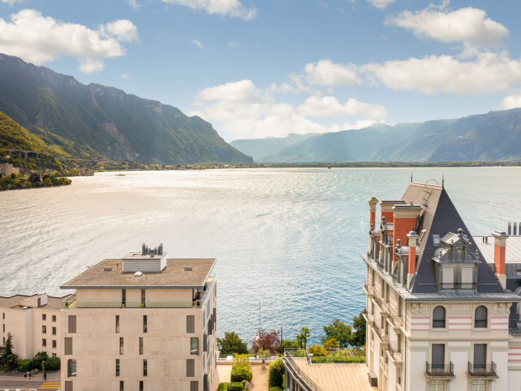 Slide5 - Le National Montreux
