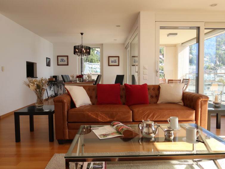 4-persoons appartement in Montreux met verwarmd zwembad en whirlpool in Montreux