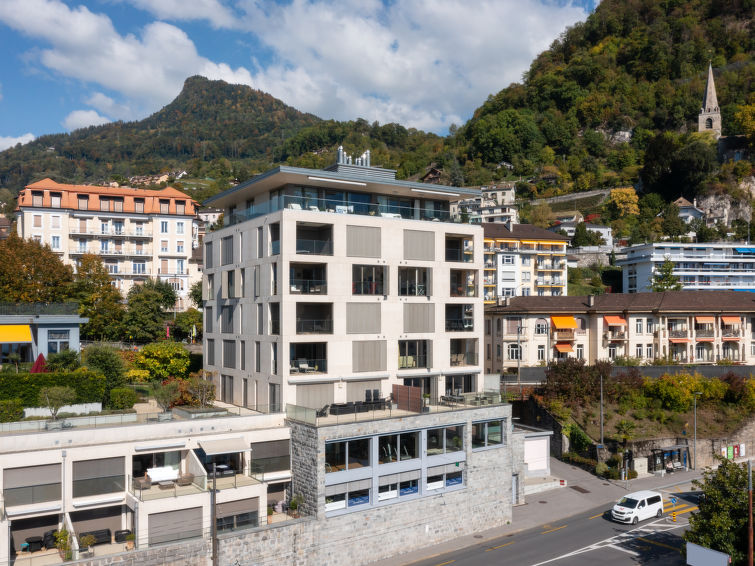 6-persoons appartement in Montreux met verwarmd zwembad en sauna in Montreux