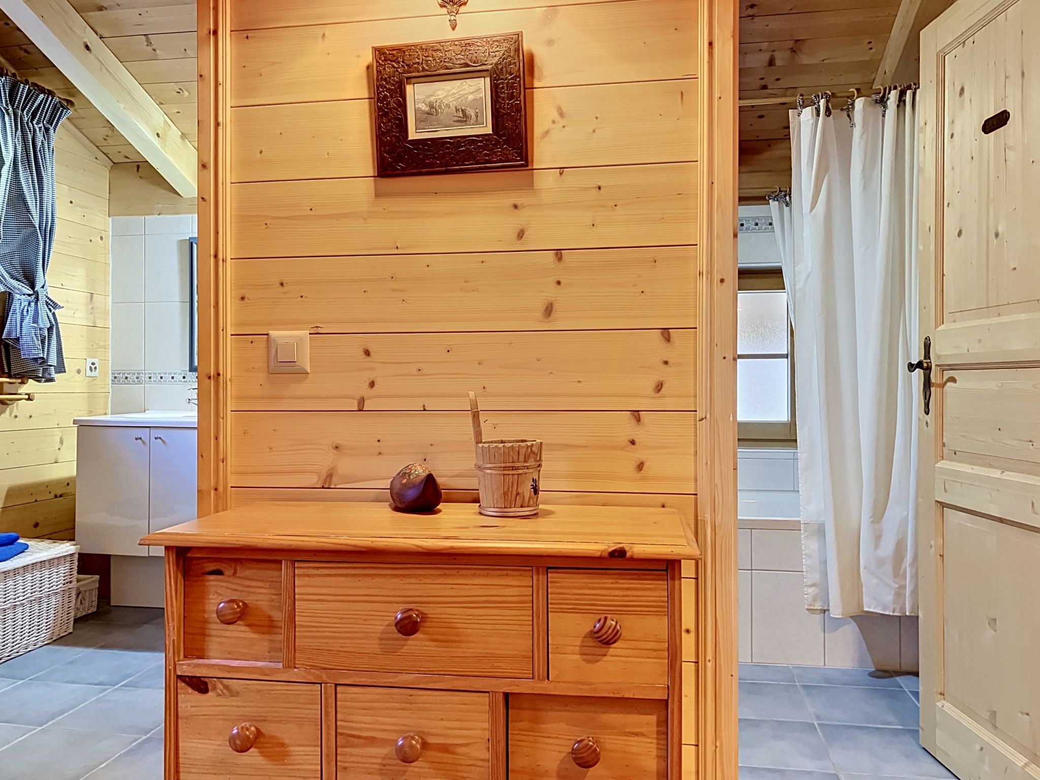 La Suisse Normande - Binnen