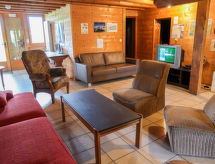 Authentiek groepsverblijf met sauna direct aan de piste in Champéry - thumbnail 6