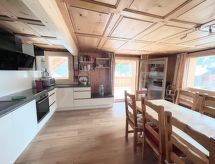 Ruim chalet-appartement voor 8 personen direct aan de skipiste van Morgins - thumbnail 4