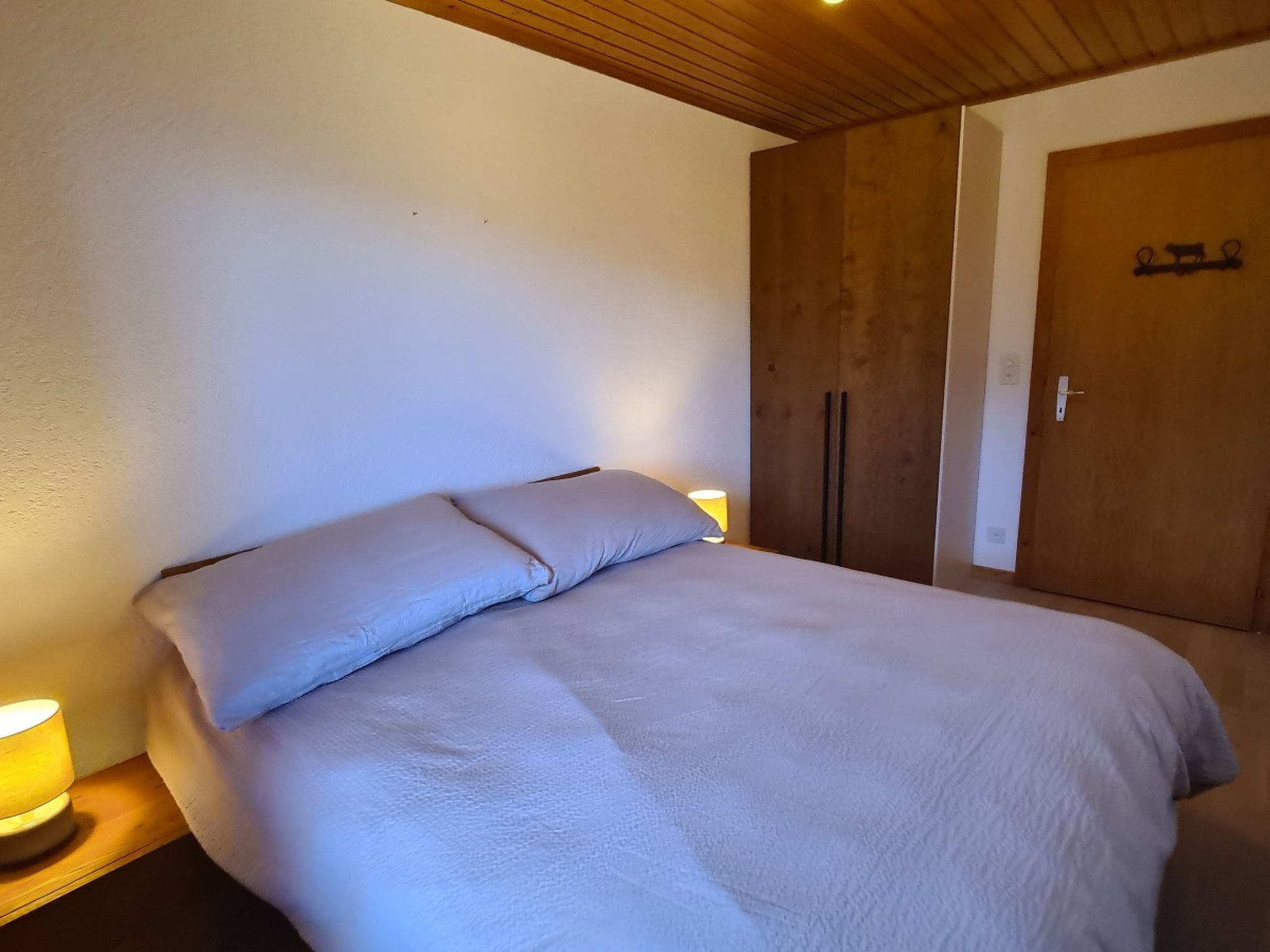 Oeillet 4, (Champoussin), - Inside
