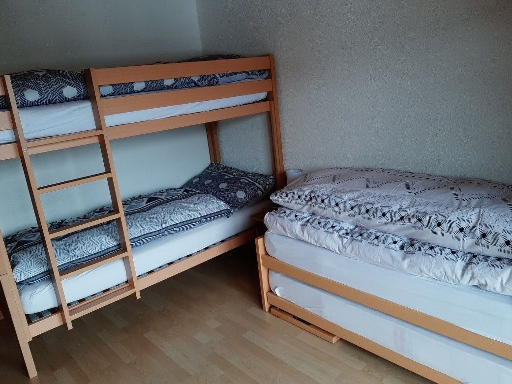 Photo of Oeillet 4, (Champoussin),