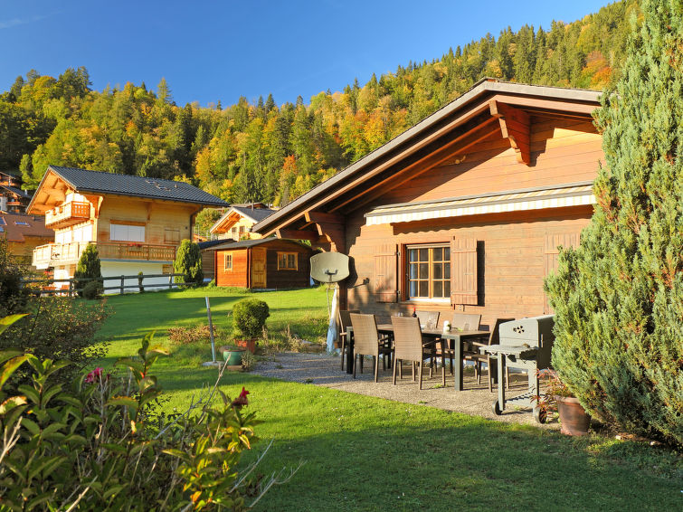 Slide8 - Chalet Lorila