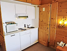 Le Bristol A28: Luxe appartement aan de piste in Villars - thumbnail 4