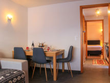 Athena 6: Compact appartement direct aan de piste in Villars - thumbnail 4
