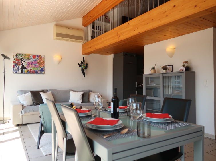 Search and Stay destination Port-Valais, VS - Switzerland from AU$ 428. La Perouse D1/2