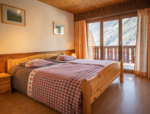 Zonnig 3-kamerappartement nabij skigebied en thermaalbad in Ovronnaz - thumbnail 2