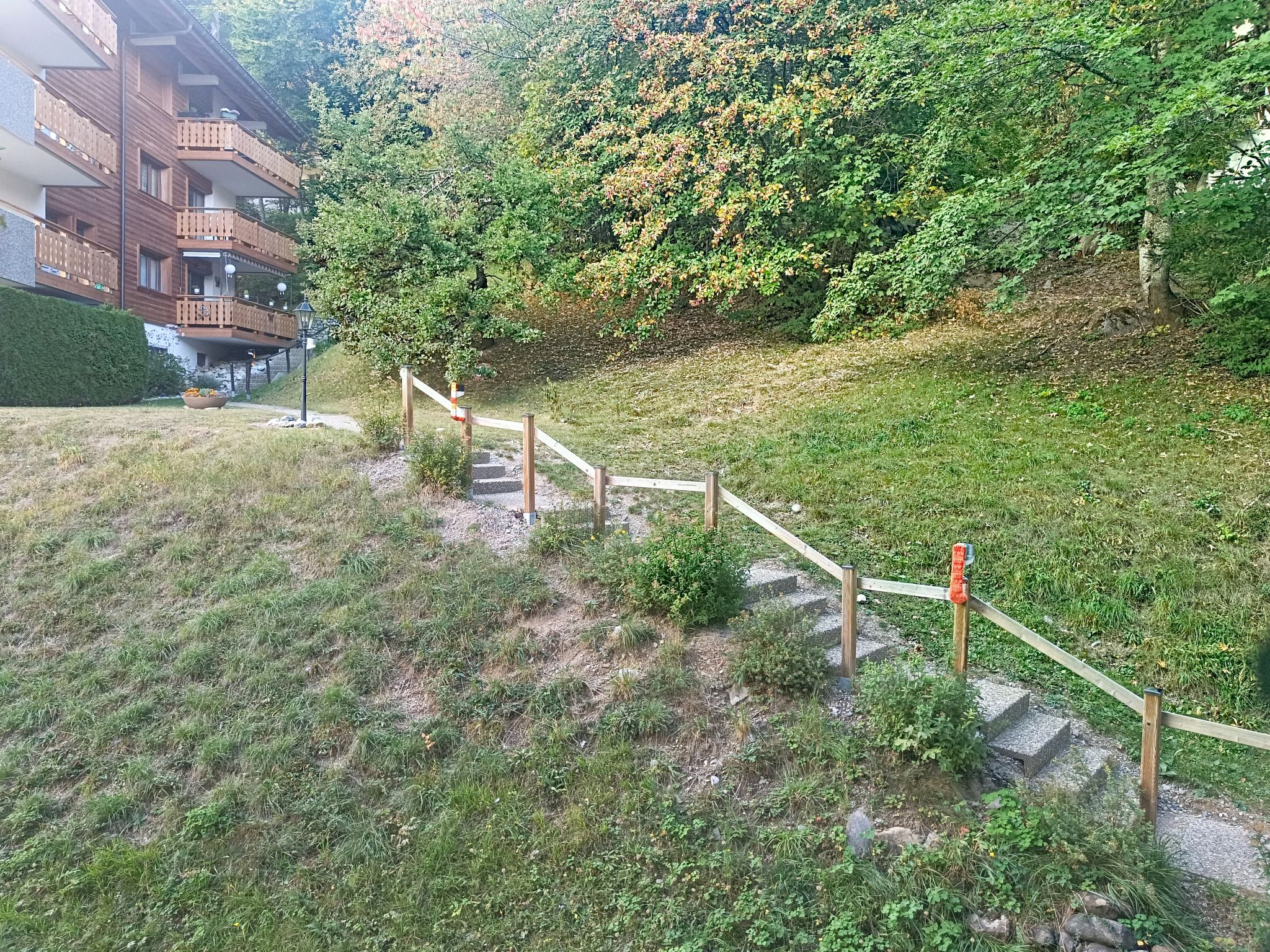 Domino B 38 - Outside