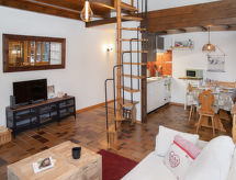 Beau Site No 21
