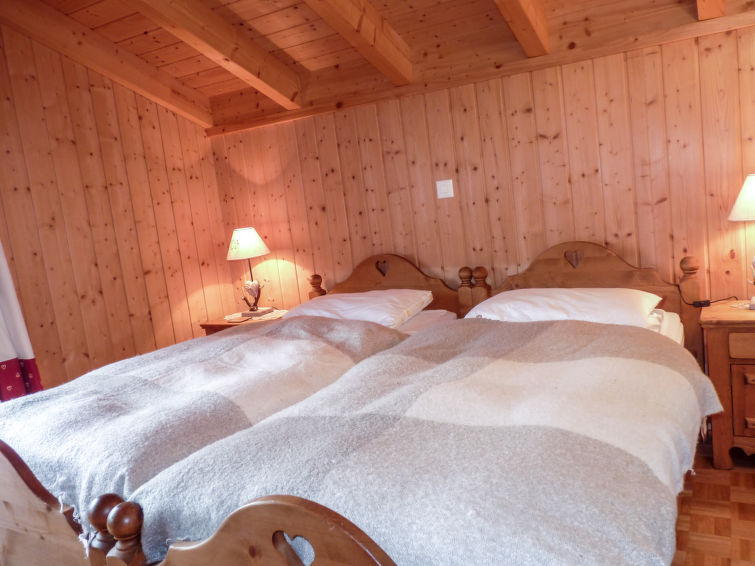 Ecureuil noir Chalet in Ovronnaz