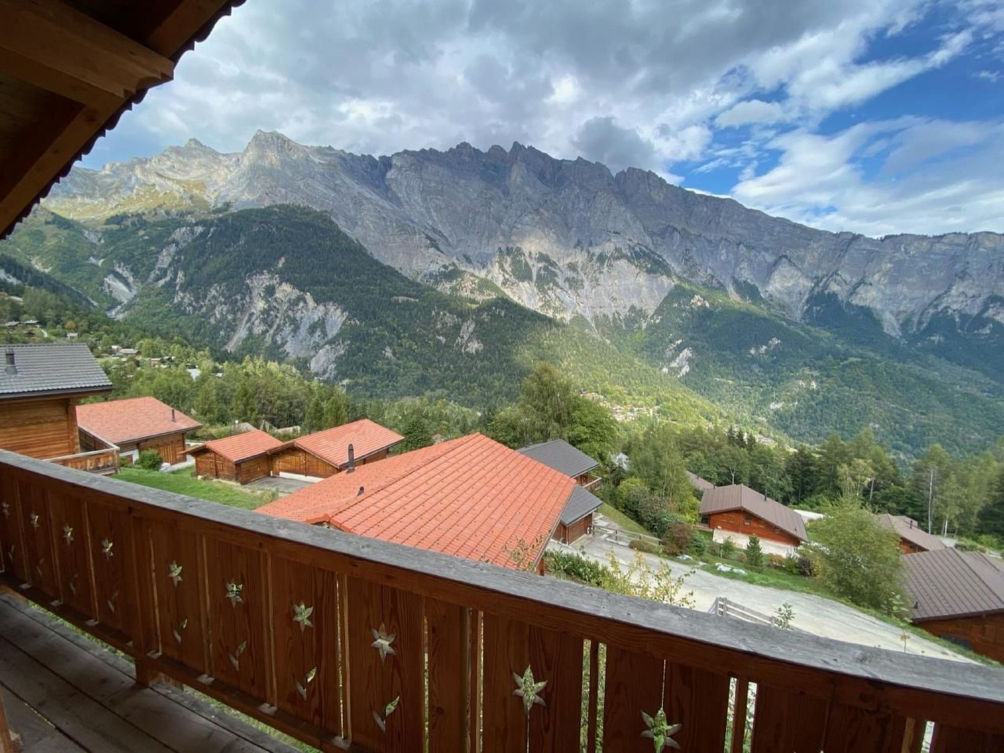 Chalet Alpilles - 4 Zi. mit atemberaubender Aussicht-Binnen