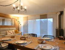 Ruim appartement met open haard en panoramisch uitzicht op de bergen - thumbnail 4