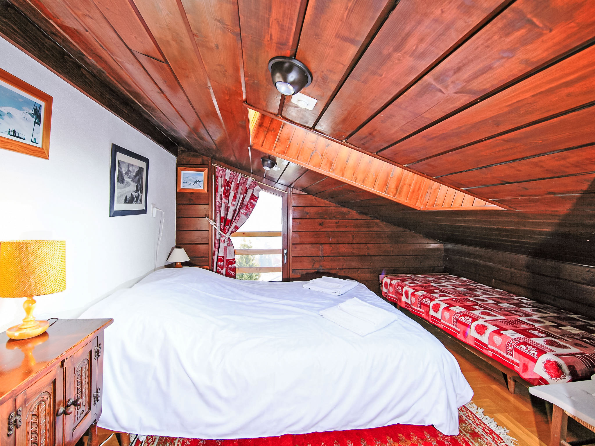 Photo of Mirador 186