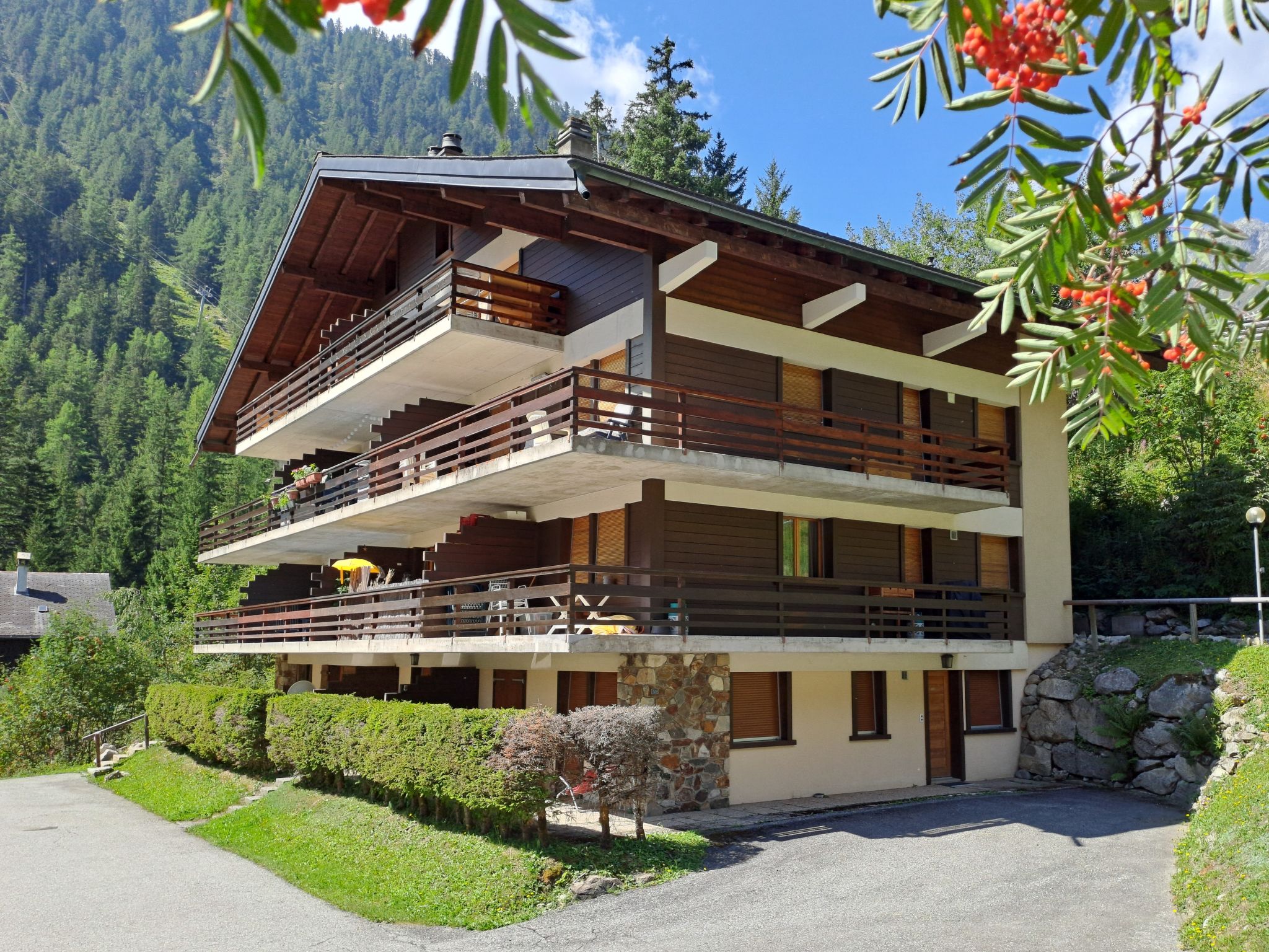 Arolla R01-Outside
