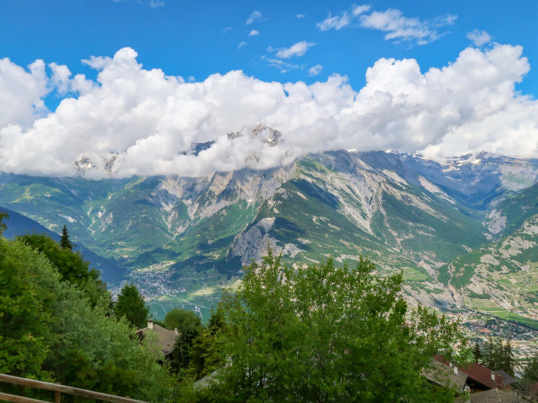 Le Loup, le Renard et la Belette Chalet in Nendaz