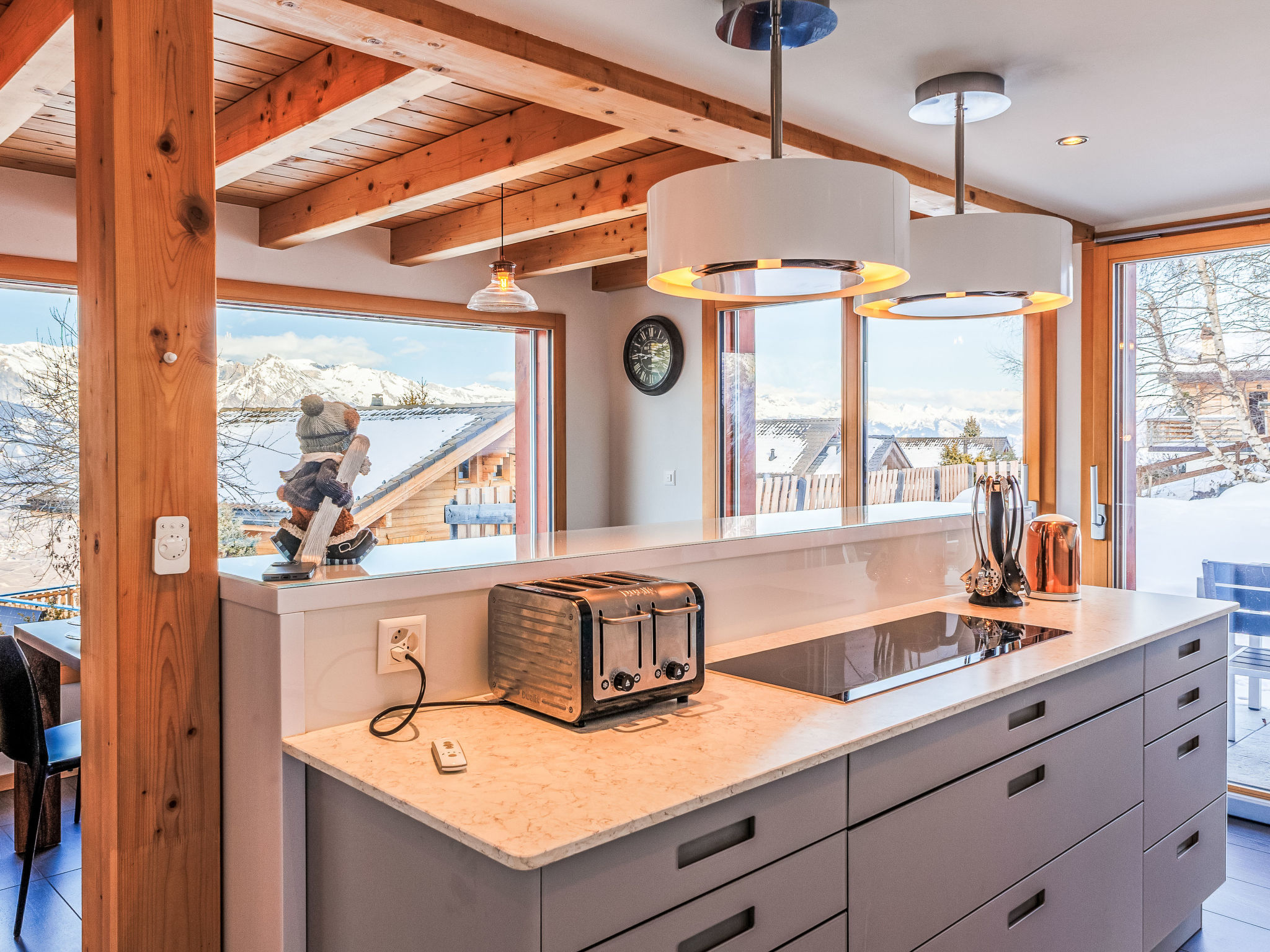 Chalet La Balance 8 – Cuisine et coin repas, photo 16 sur 64