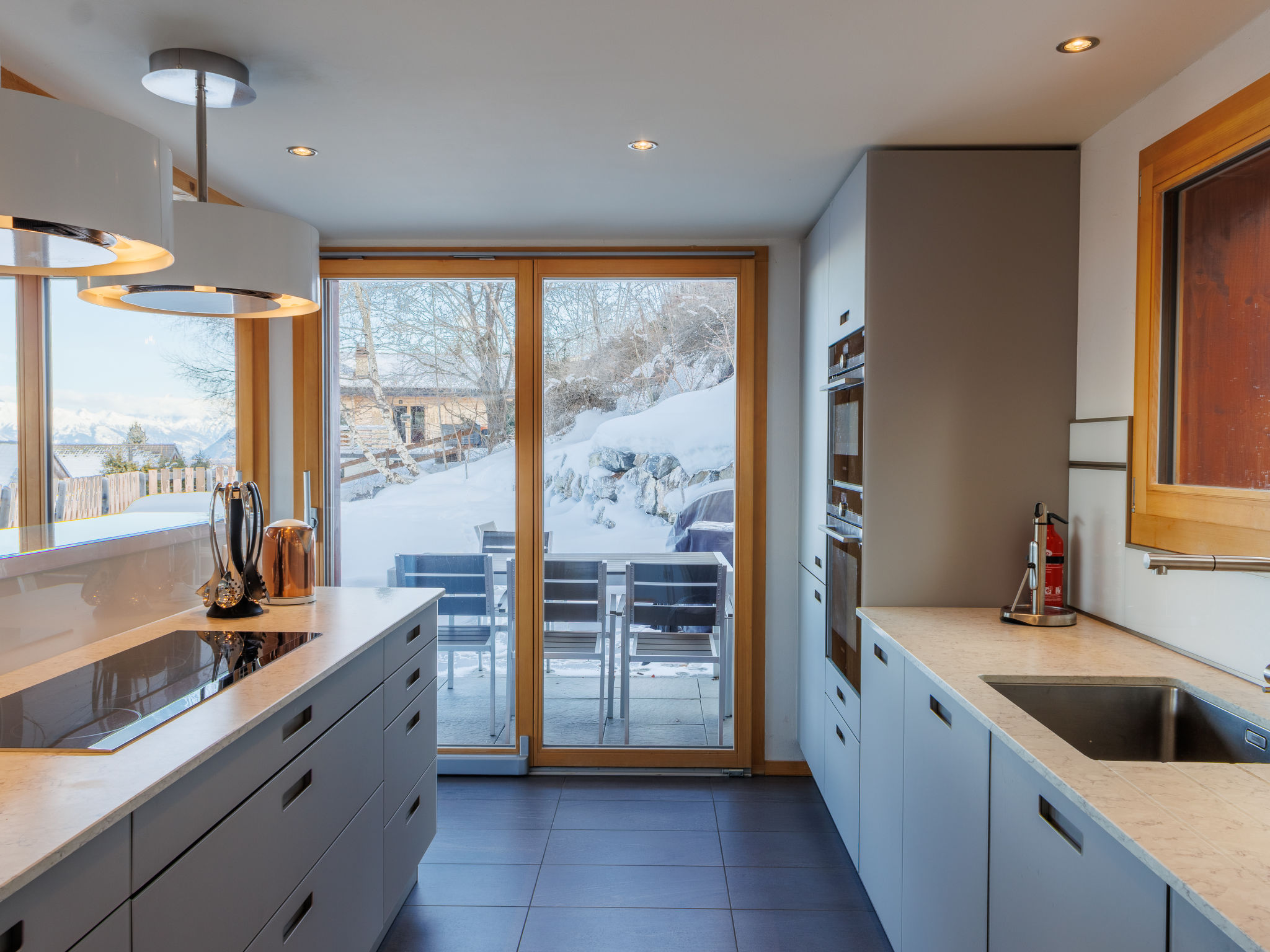Chalet La Balance 8 – Cuisine et coin repas, photo 15 sur 64