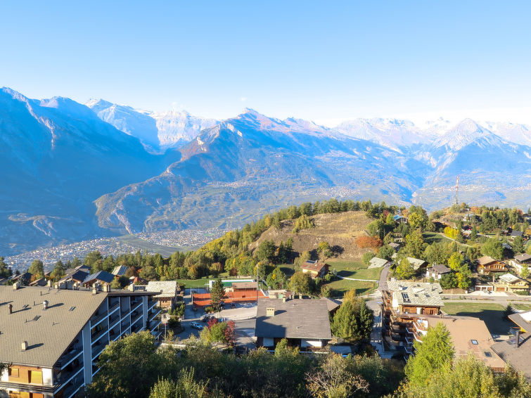 Search and Stay destination Nendaz, VS - Switzerland from AU$ 357. La Forêt C5 Attique