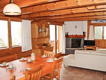 Lomatalo Chalet Boucaro