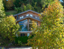 Chalet Marella: vrijstaand chalet met hot tub aan de skipiste in Nendaz - thumbnail 1