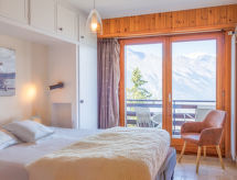 Op 800 m van de piste: Ruim appartement met wellness in Nendaz - thumbnail 3