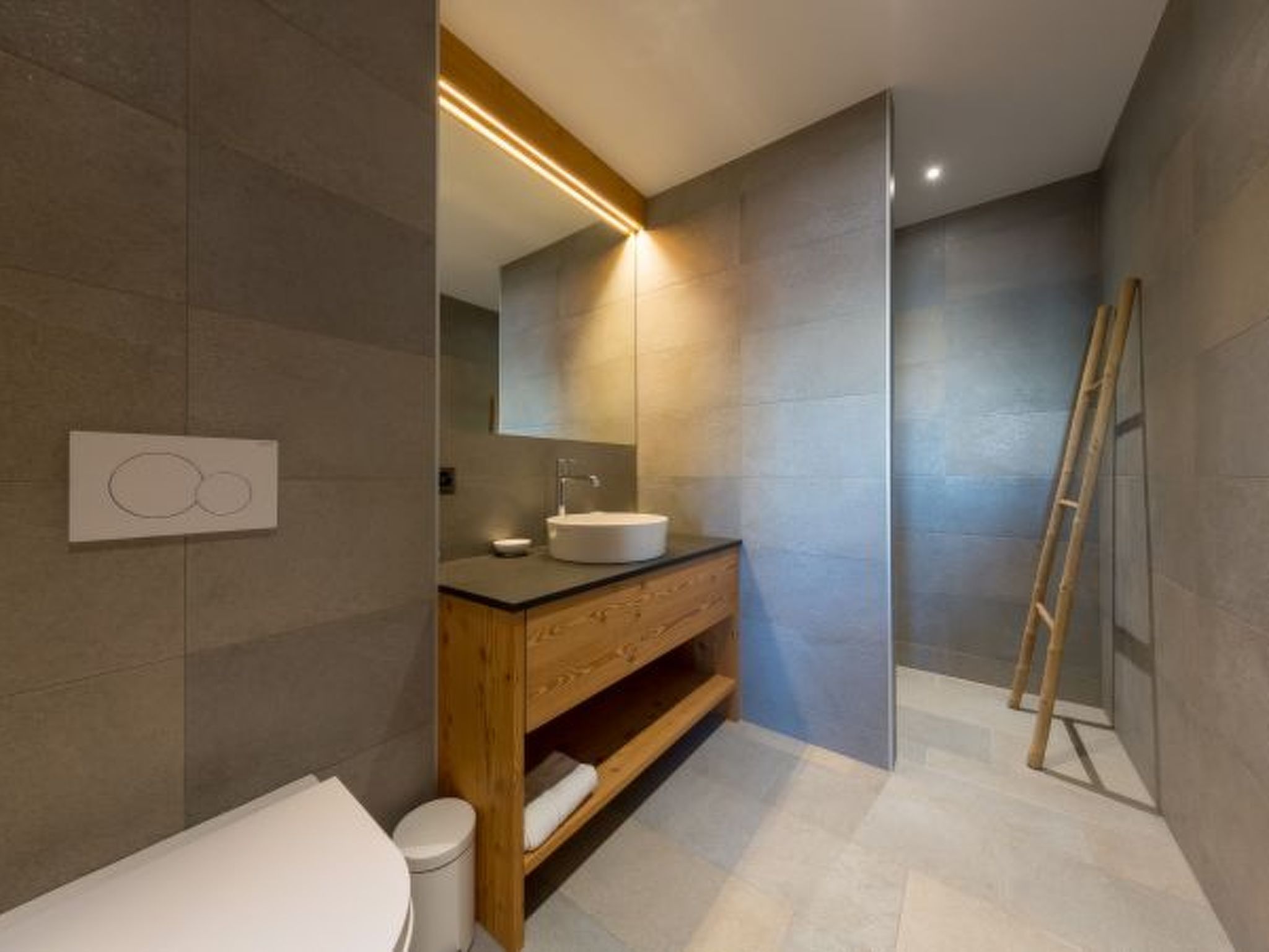 Photo of Chalet Oak Tree amazing, sauna, ski-in/out