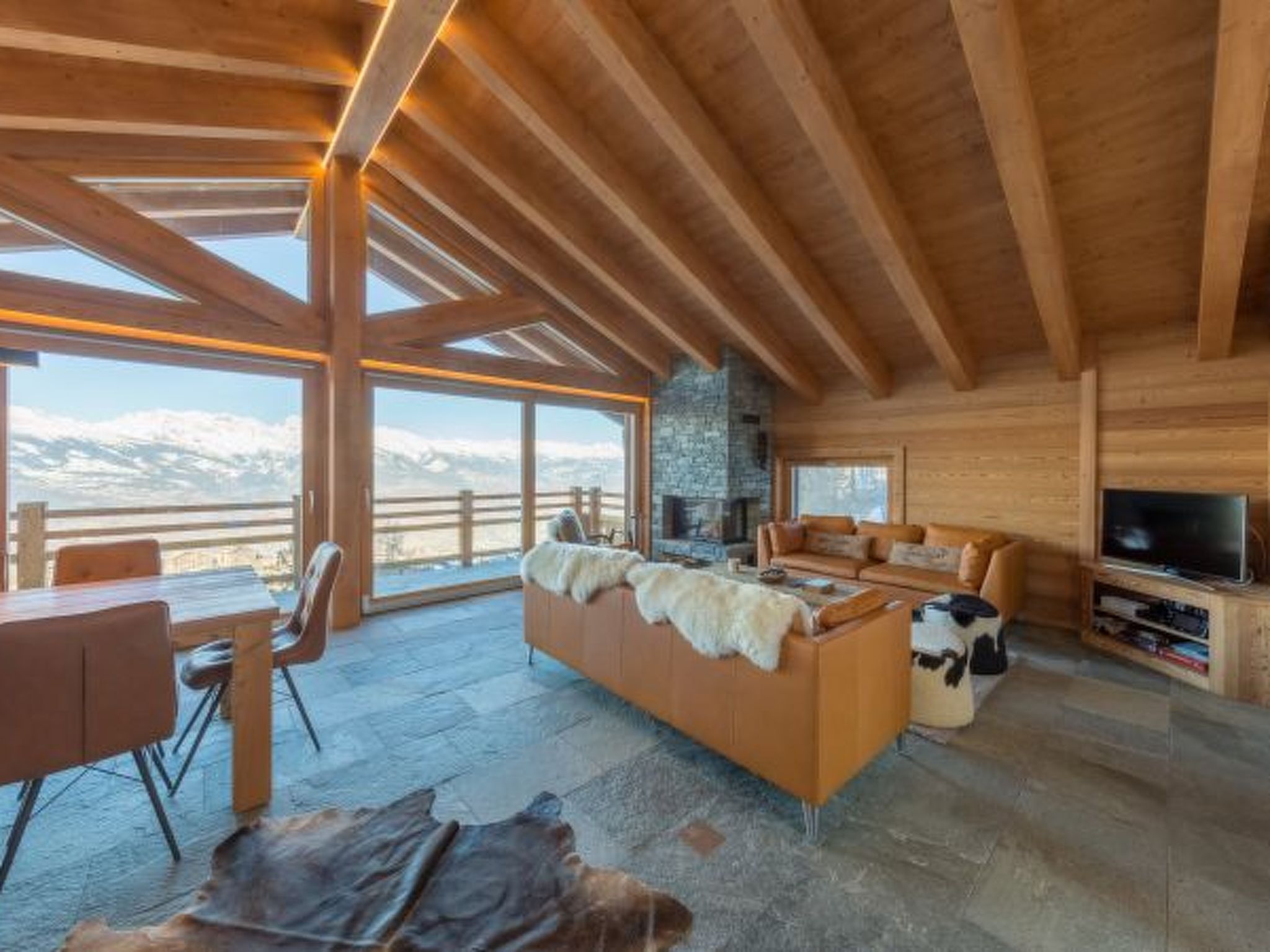 Photo of Chalet Oak Tree amazing, sauna, ski-in/out