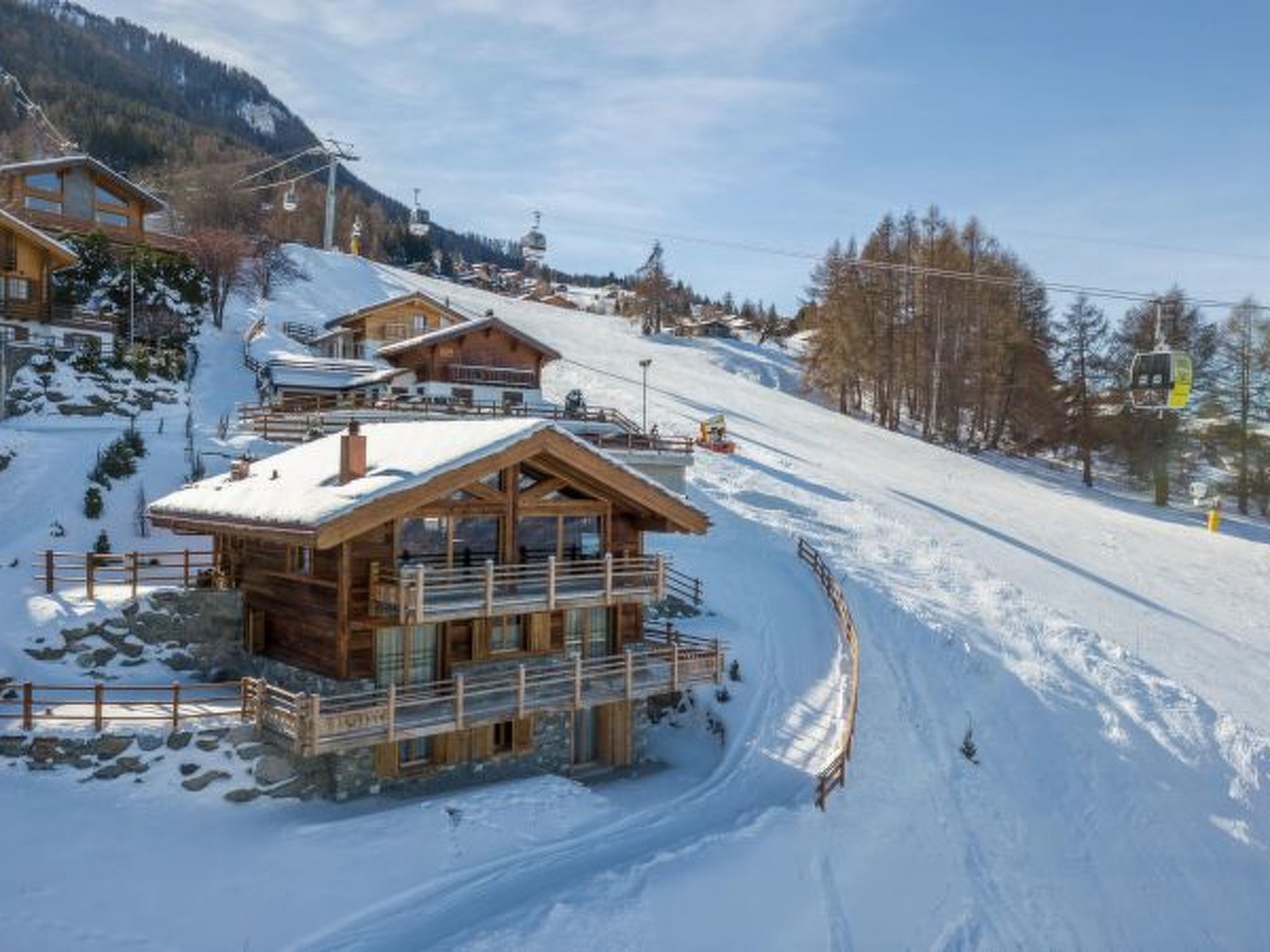 Chalet Oak Tree amazing, sauna, ski-in/out Accommodation in Nendaz