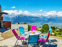 Sfeervol chalet aan de skipiste in Nendaz, direct aan de bergbeek - thumbnail 6