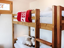 Sfeervol chalet aan de skipiste in Nendaz, direct aan de bergbeek - thumbnail 3