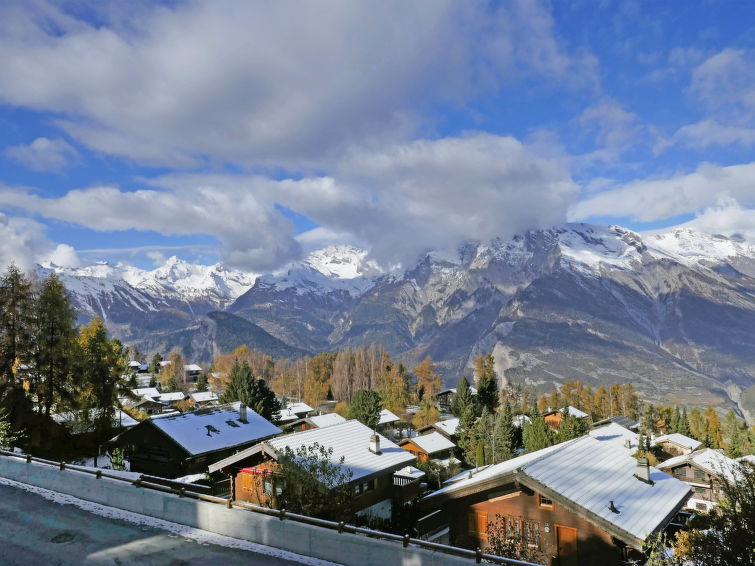 Slide4 - Chalet Dominique