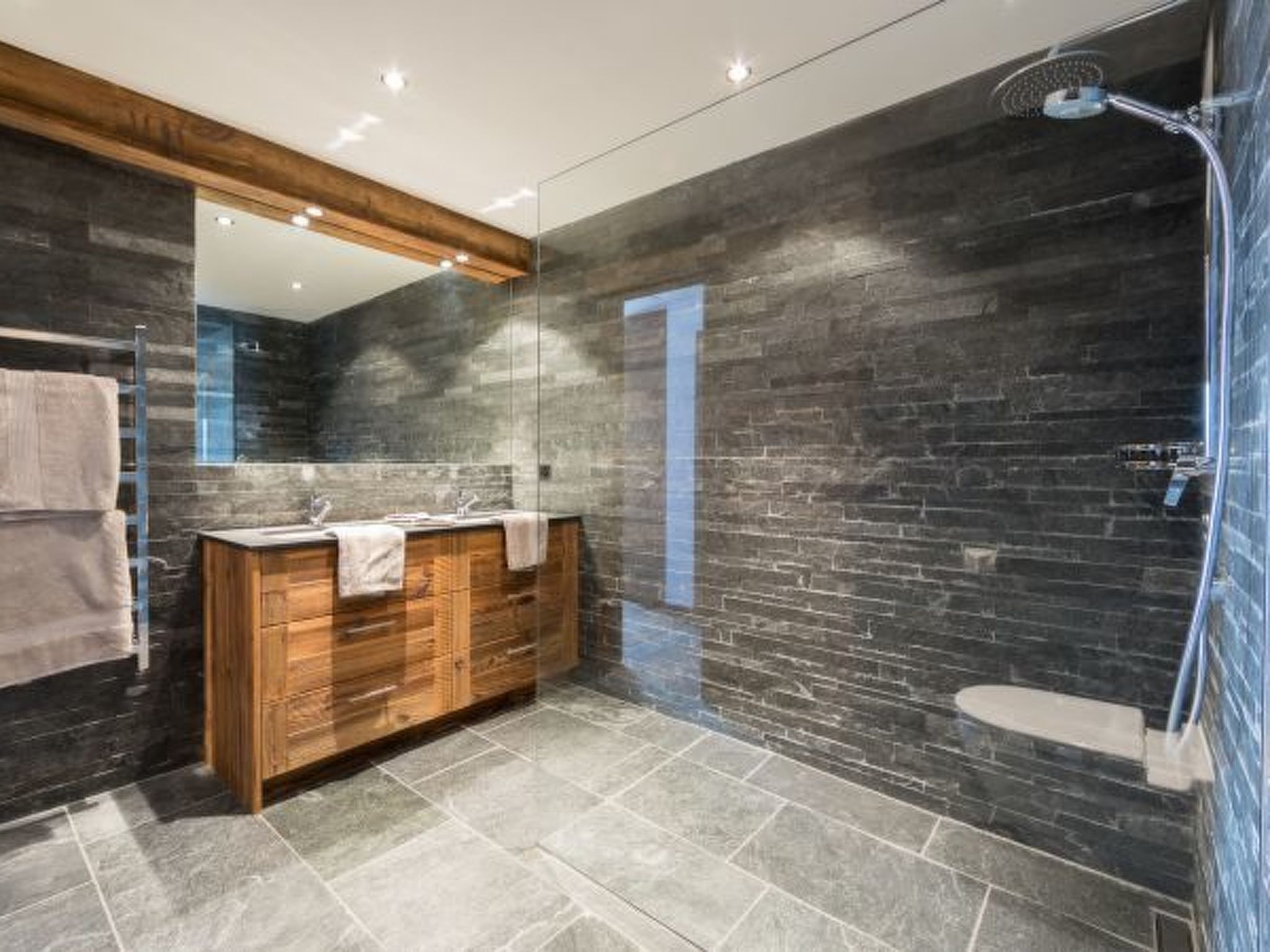 Photo of La Cordée 4 luxury ski lift  Spa access