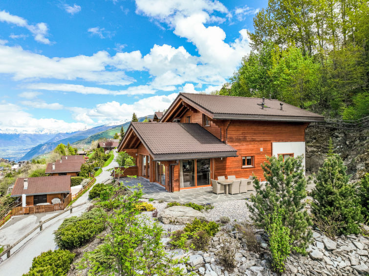 Chalet Bonâme in Nendaz: sfeervolle open haard en bergzicht in Nendaz