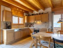 Chalet Le Papillon: Ruim chalet met sauna direct aan de piste in Nendaz - thumbnail 4