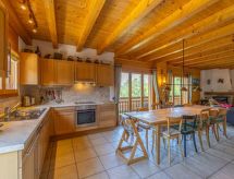 Chalet Le Papillon: Ruim chalet met sauna direct aan de piste in Nendaz - thumbnail 3
