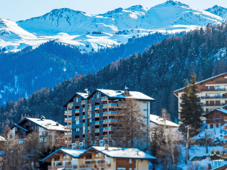 Photo of Haut de Cry 16