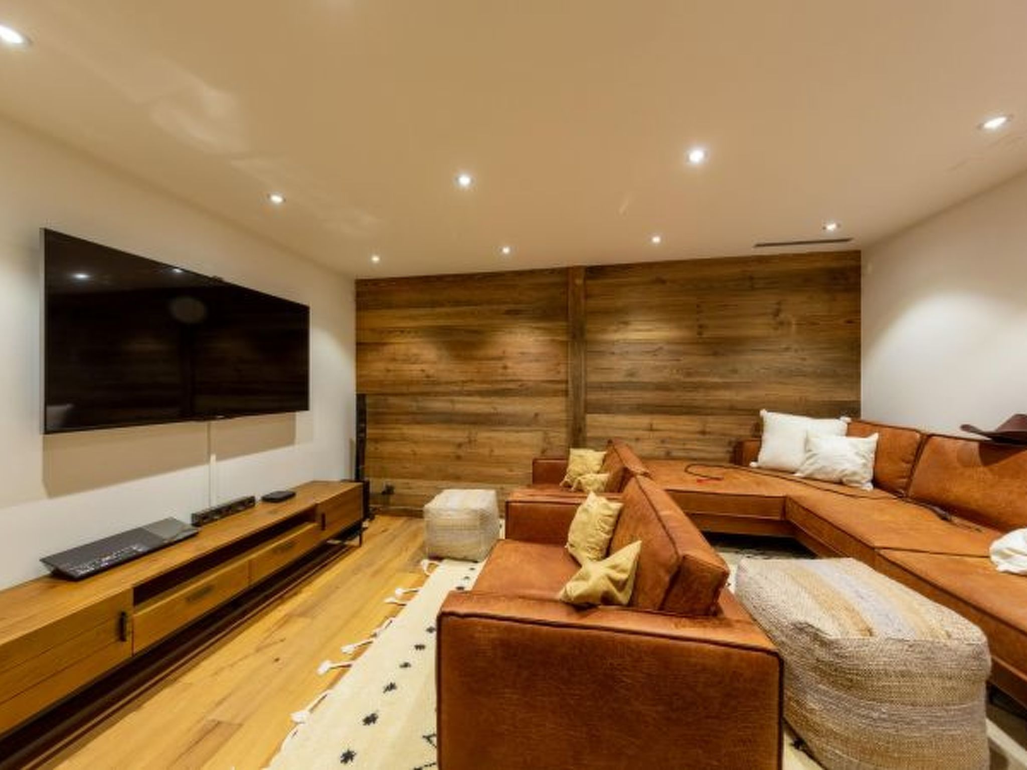 Photo of Luxury Alps Chalet YOLO