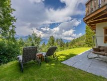 Chalet La Vue: 200m² wellness aan de skipiste met panoramisch uitzicht - thumbnail 1