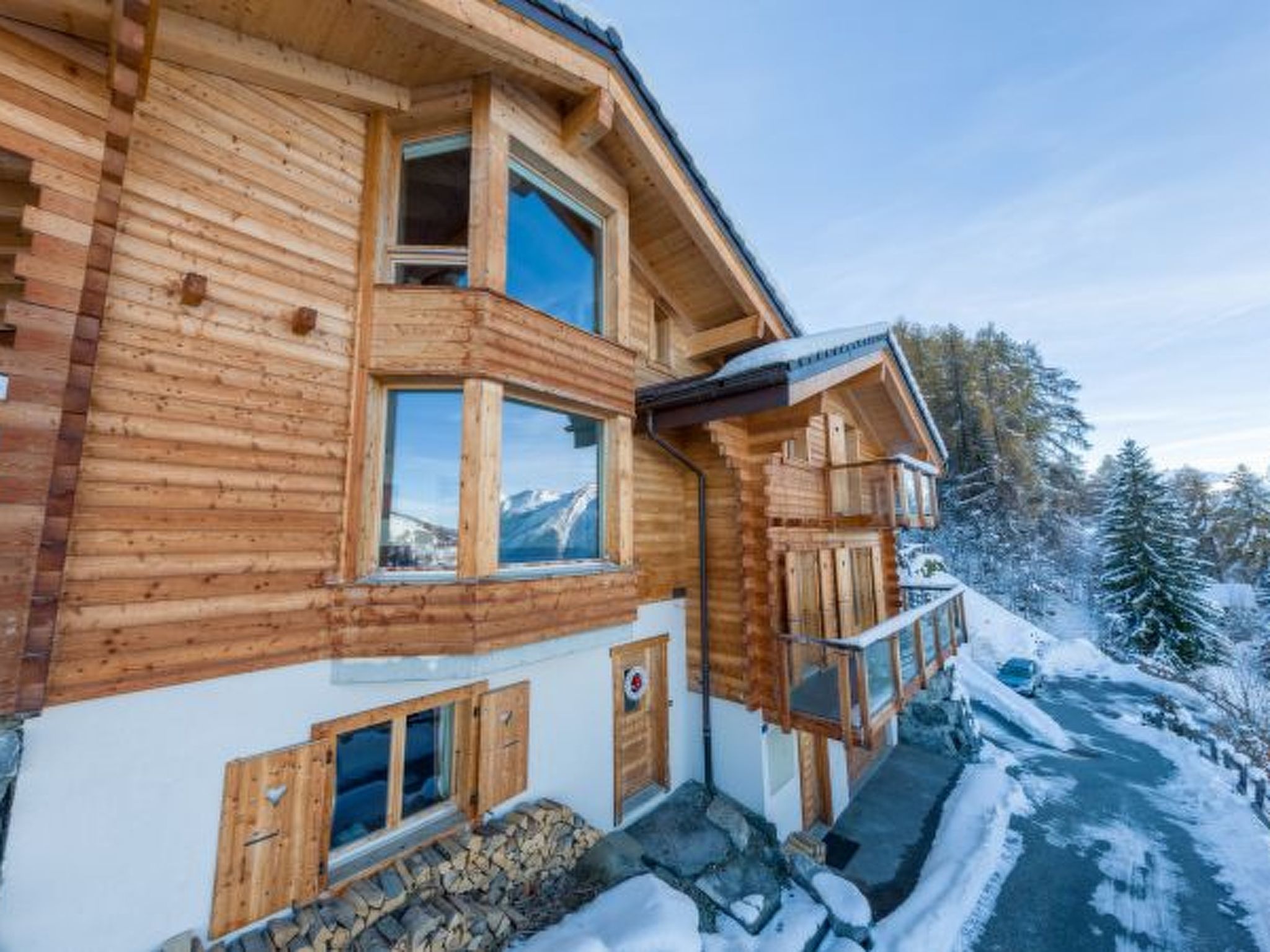 Photo of Chalet Enchanteur sauna, Whirlpool, 13pax