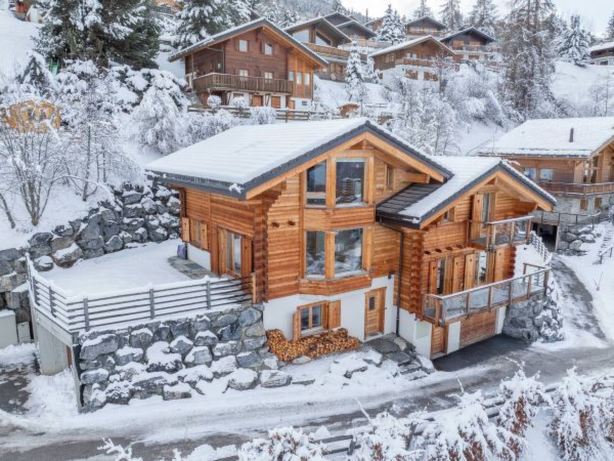 Chalet Enchanteur sauna, Whirlpool, 13pax Accommodation in Nendaz