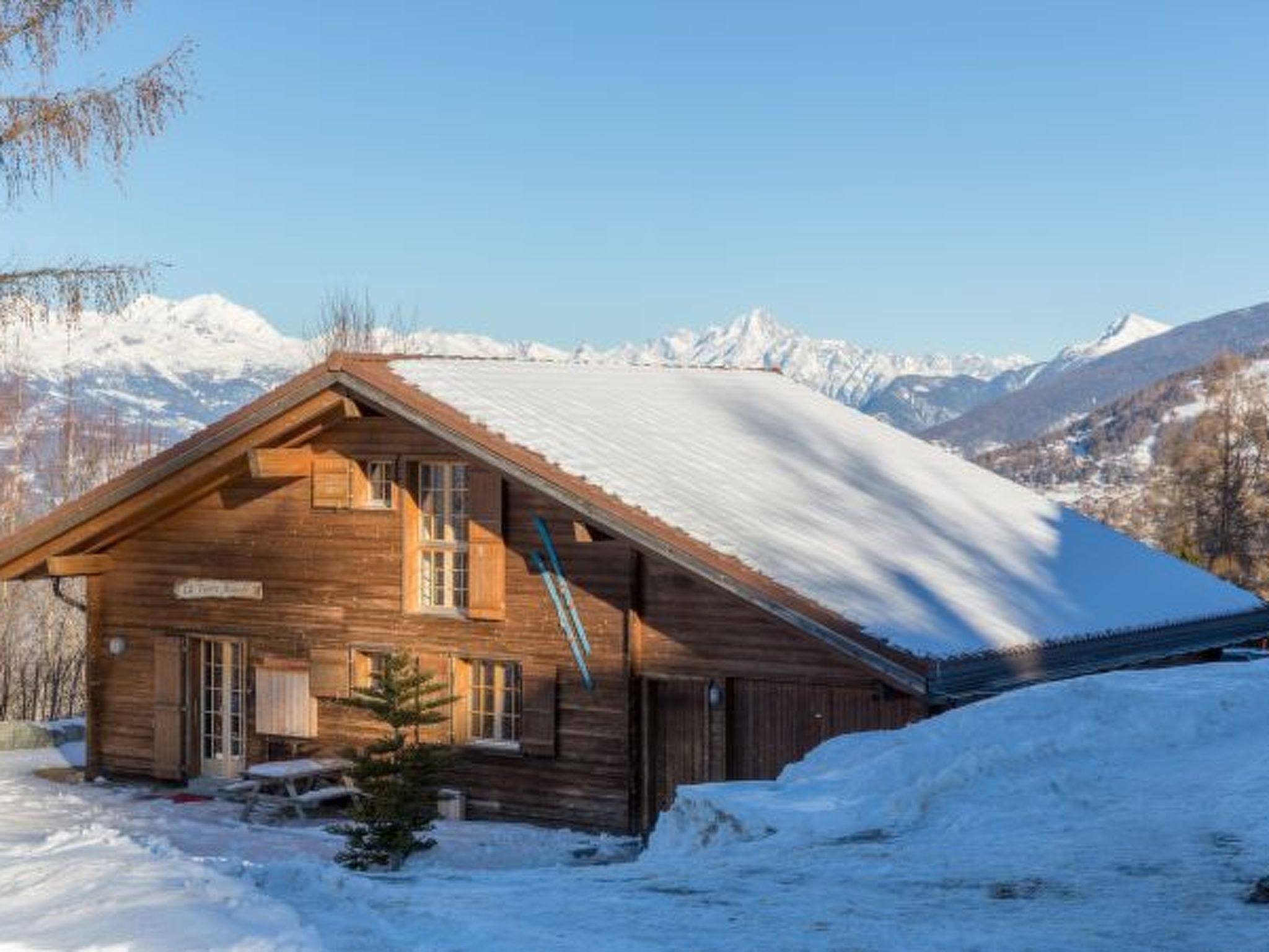 Photo of Chalet Pierre Blanche - Ski-in/out