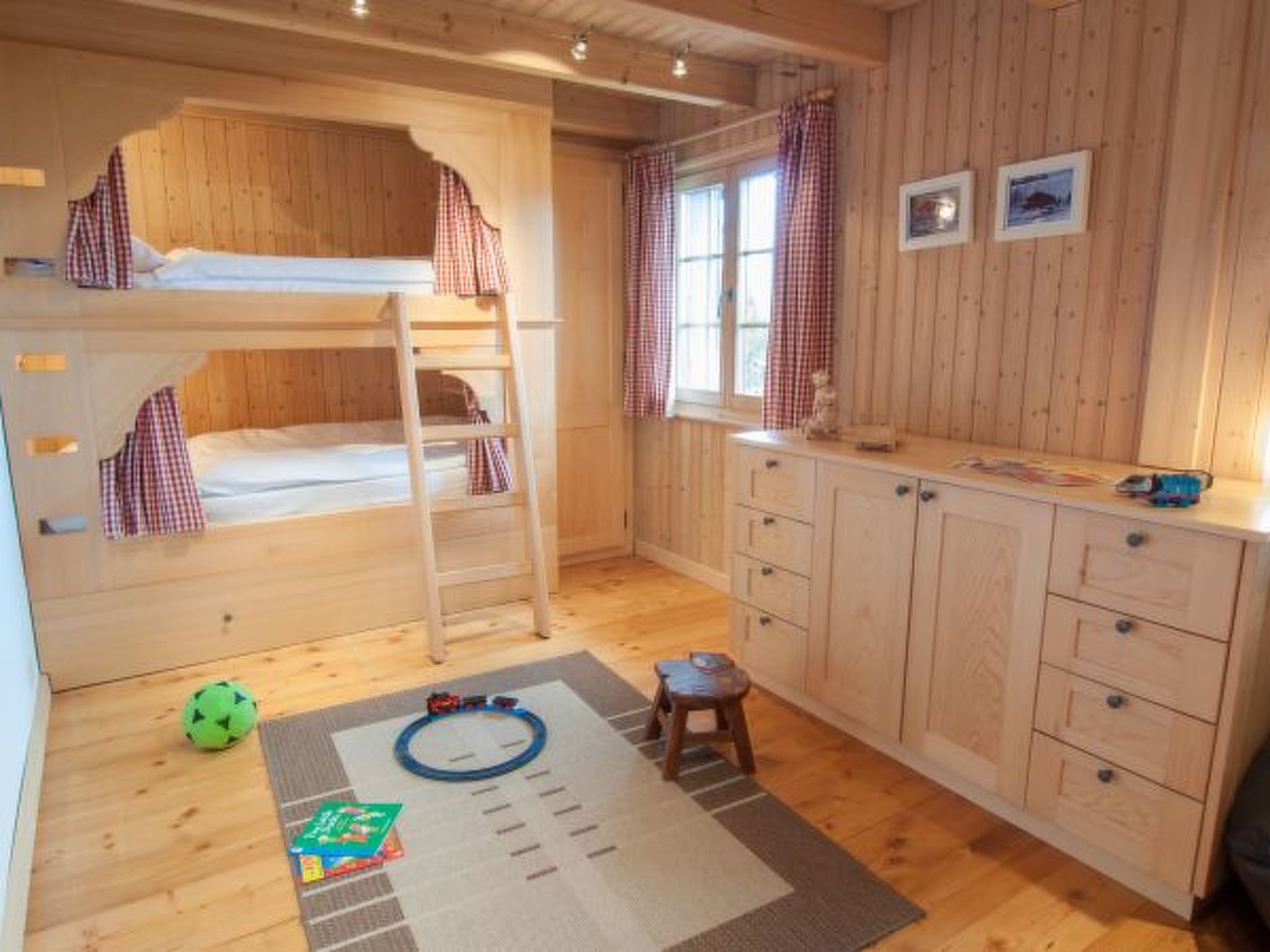 Photo of Chalet Lisa, ski-in/out, accessible by car