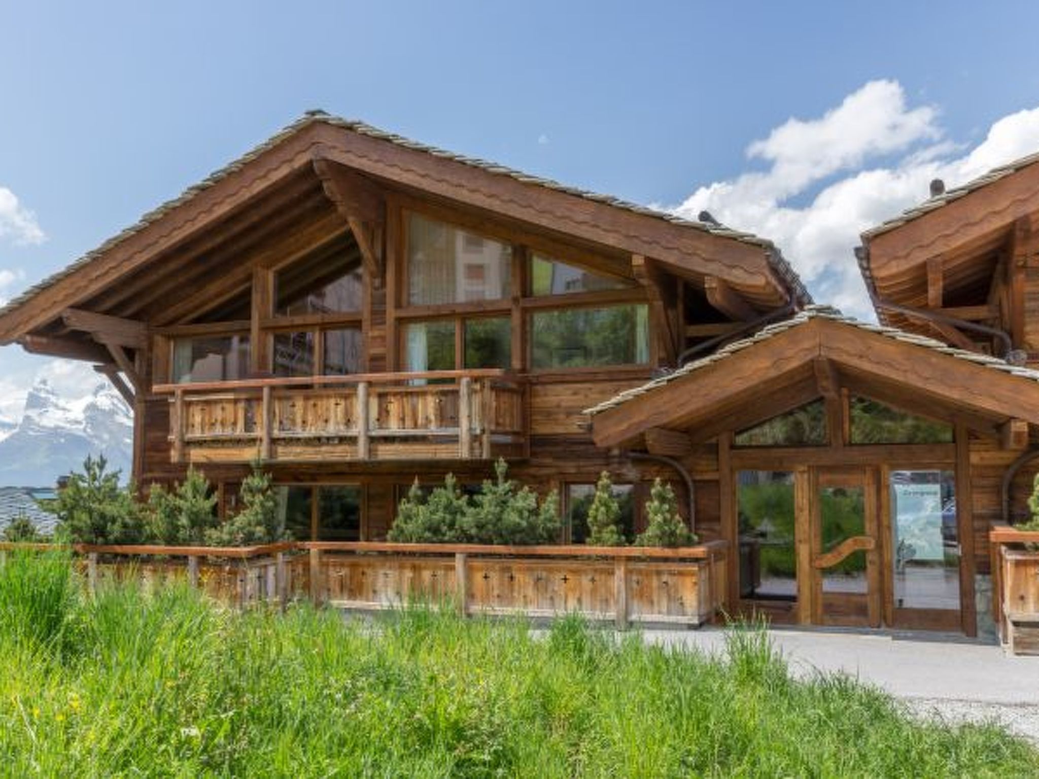 Photo of Grimpeur luxury duplex, Spa Access Front Telecabin